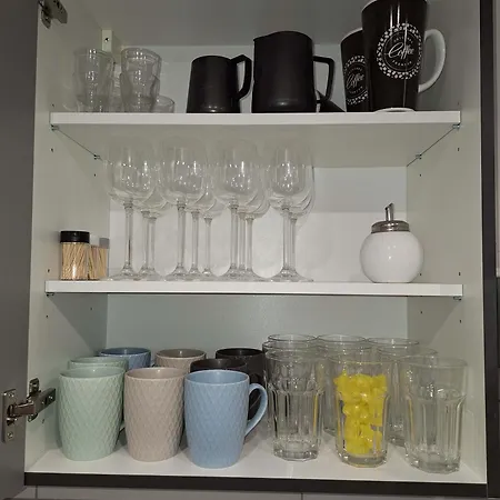 Between Lakes Apartment *