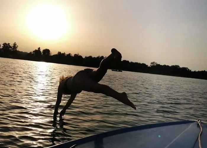 Between Lakes 마트제